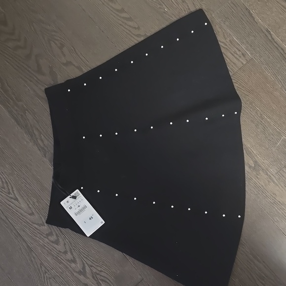 Skirt - Picture 2 of 3